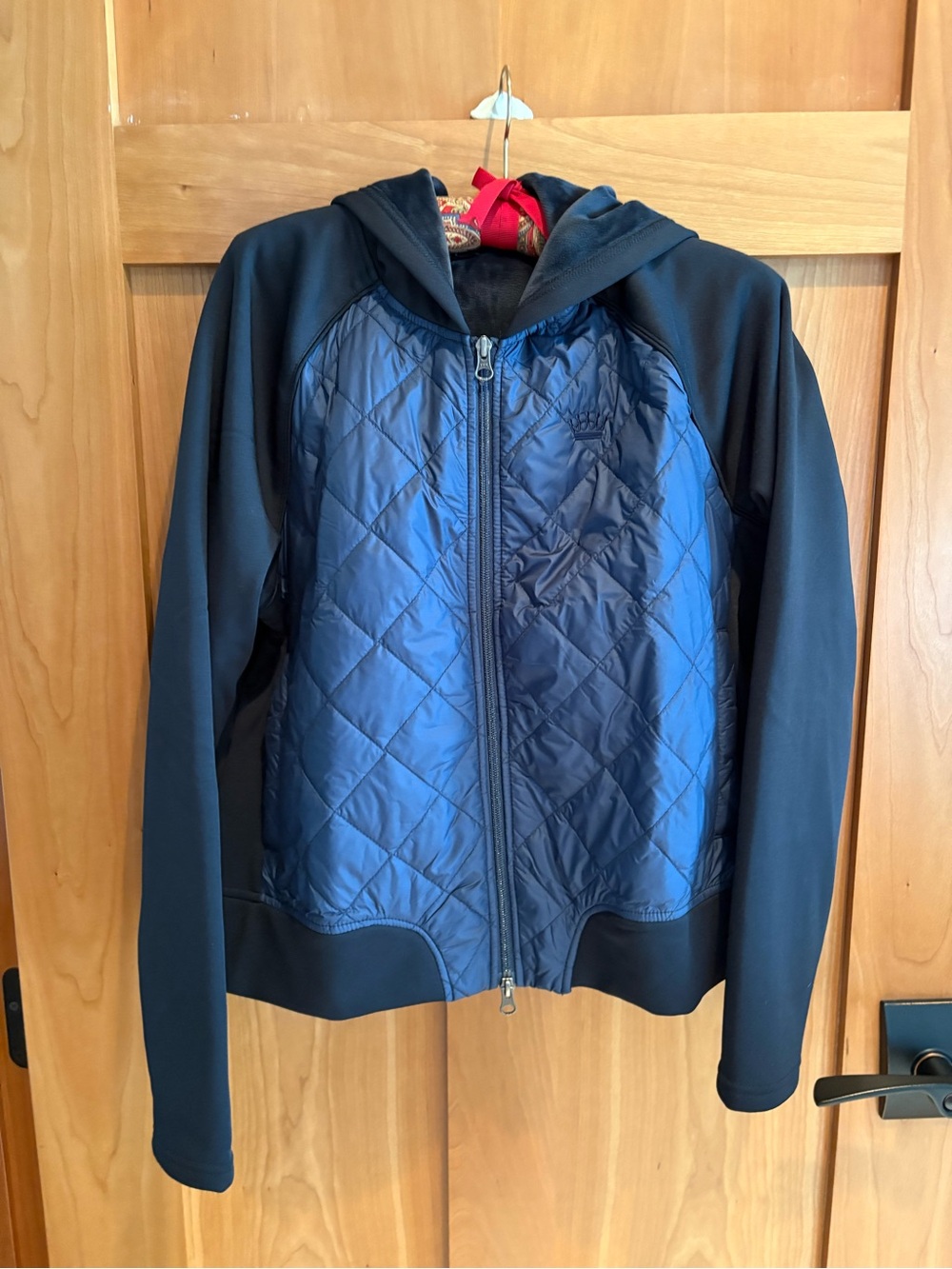 Quilted Hooded Kastel Jacket in Navy and Black Lo